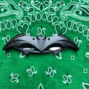 Double Blade Batman Knife